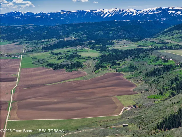 $815,000 | 5500 North 9000 Street, Tetonia, ID 83452