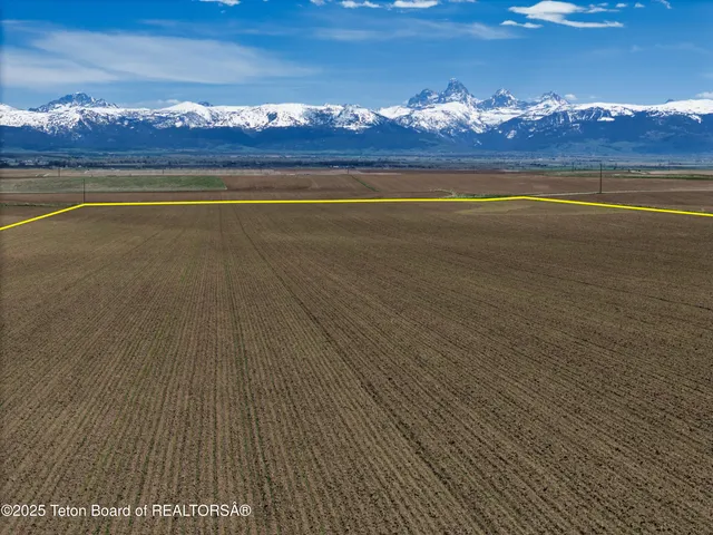 $815,000 | 5500 North 9000 Street, Tetonia, ID 83452