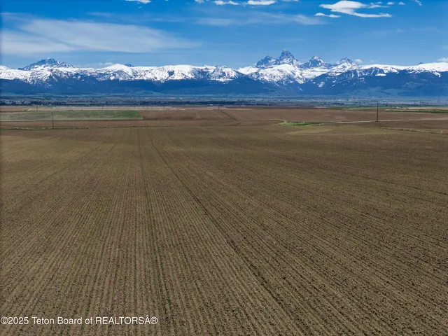 $815,000 | 5500 North 9000 Street, Tetonia, ID 83452