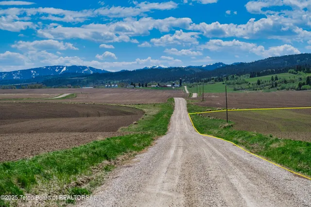 $815,000 | 5500 North 9000 Street, Tetonia, ID 83452