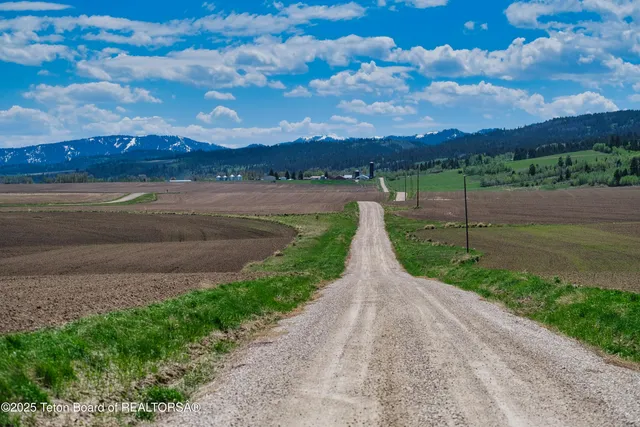 $815,000 | 5500 North 9000 Street, Tetonia, ID 83452