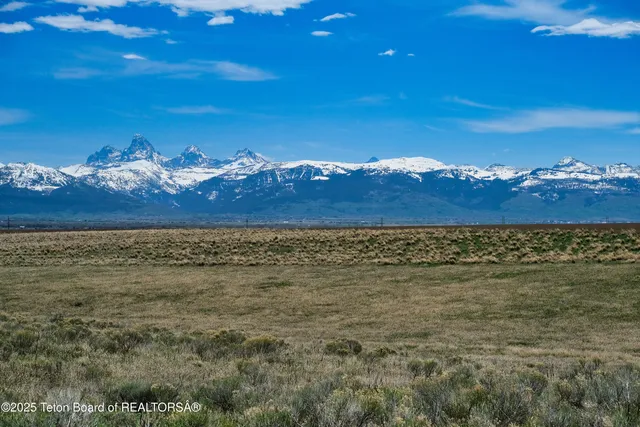 $815,000 | 5500 North 9000 Street, Tetonia, ID 83452