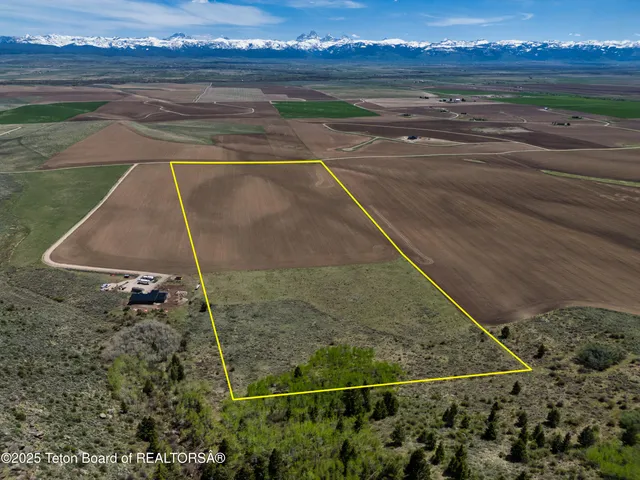 $815,000 | 5500 North 9000 Street, Tetonia, ID 83452