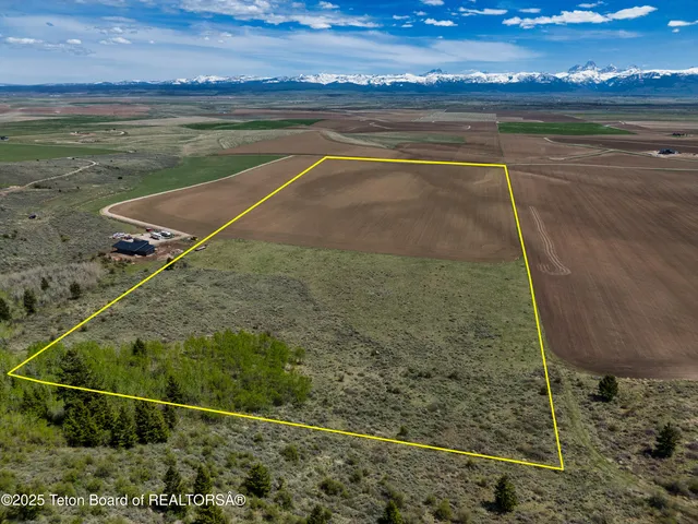 $815,000 | 5500 North 9000 Street, Tetonia, ID 83452
