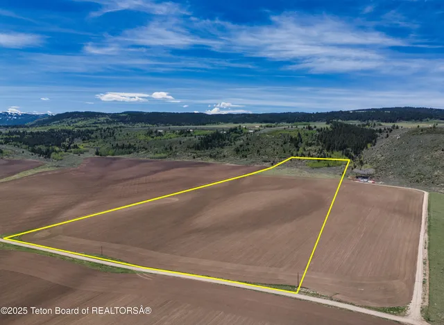 $815,000 | 5500 North 9000 Street, Tetonia, ID 83452