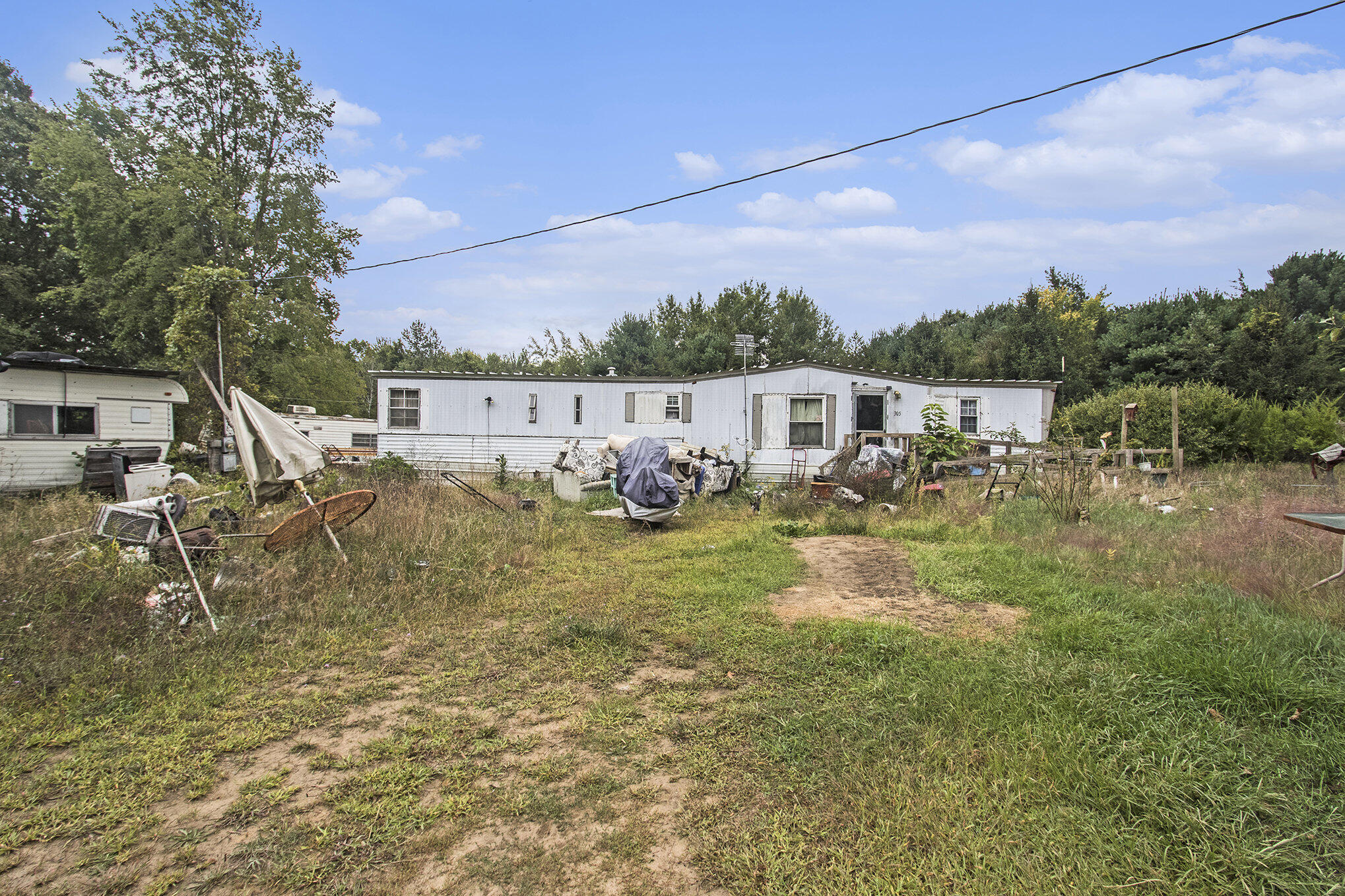 305 55th Street Grand Junction, MI 49056 - Photo 2 of 16 002_file_976
