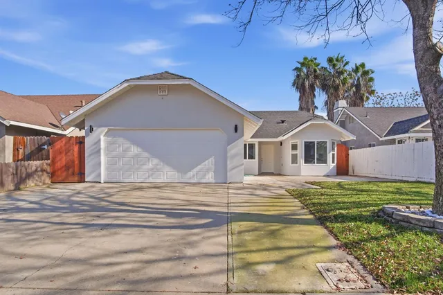 $434,900 | 2304 Gladwyne Court, Modesto, CA 95358