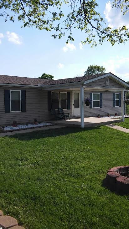 2310 South Leatherwood Road Bedford, IN 47421 - Photo 3 of 18 Gallery Image 3