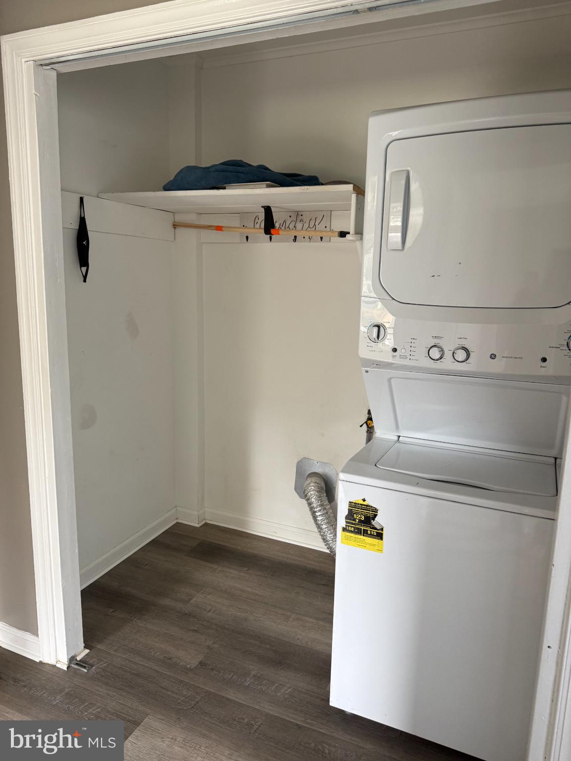 913 Spa Road Annapolis, MD 21401 - Photo 5 of 9 Efficient laundry nook with modern appliances.