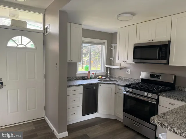 $1,950 | 913 Spa Road, Annapolis, MD 21401