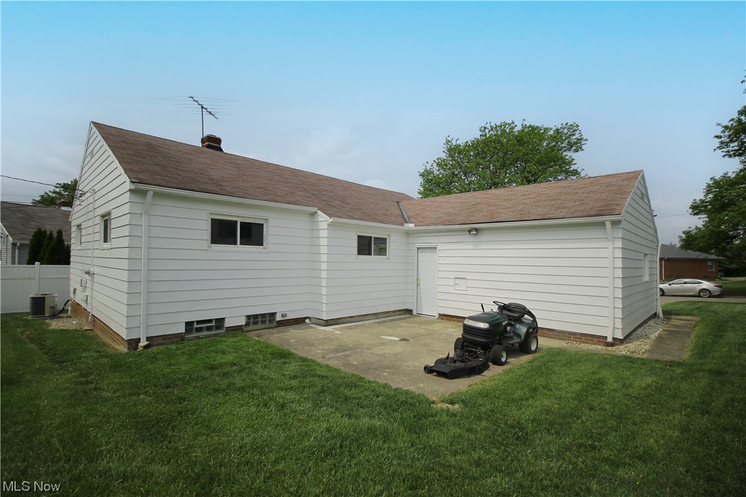 4541 Springvale Drive Warrensville Heights, OH 44128 - Photo 31 of 33