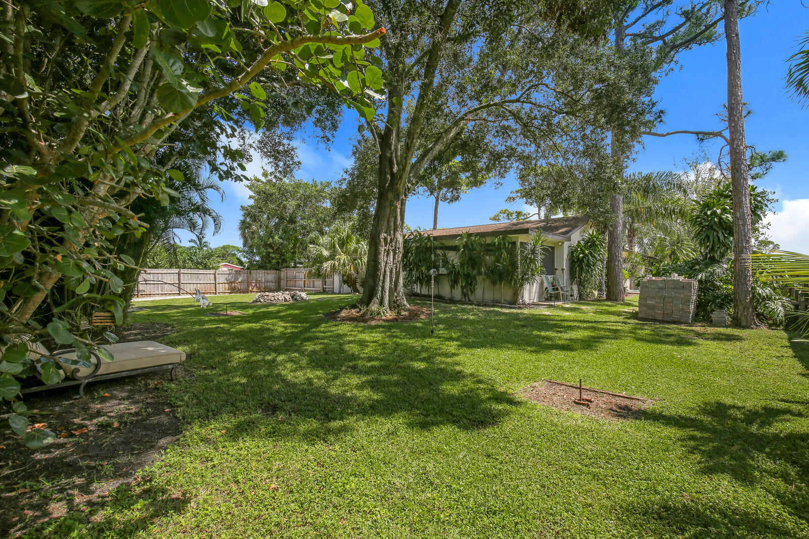 86 Cleveland Road Lake Worth, FL 33467 - Photo 17 of 27 Backyard 4