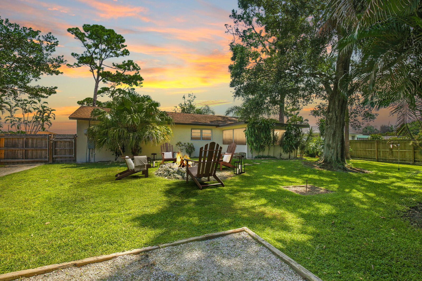 86 Cleveland Road Lake Worth, FL 33467 - Photo 18 of 27 Firepit Backyard