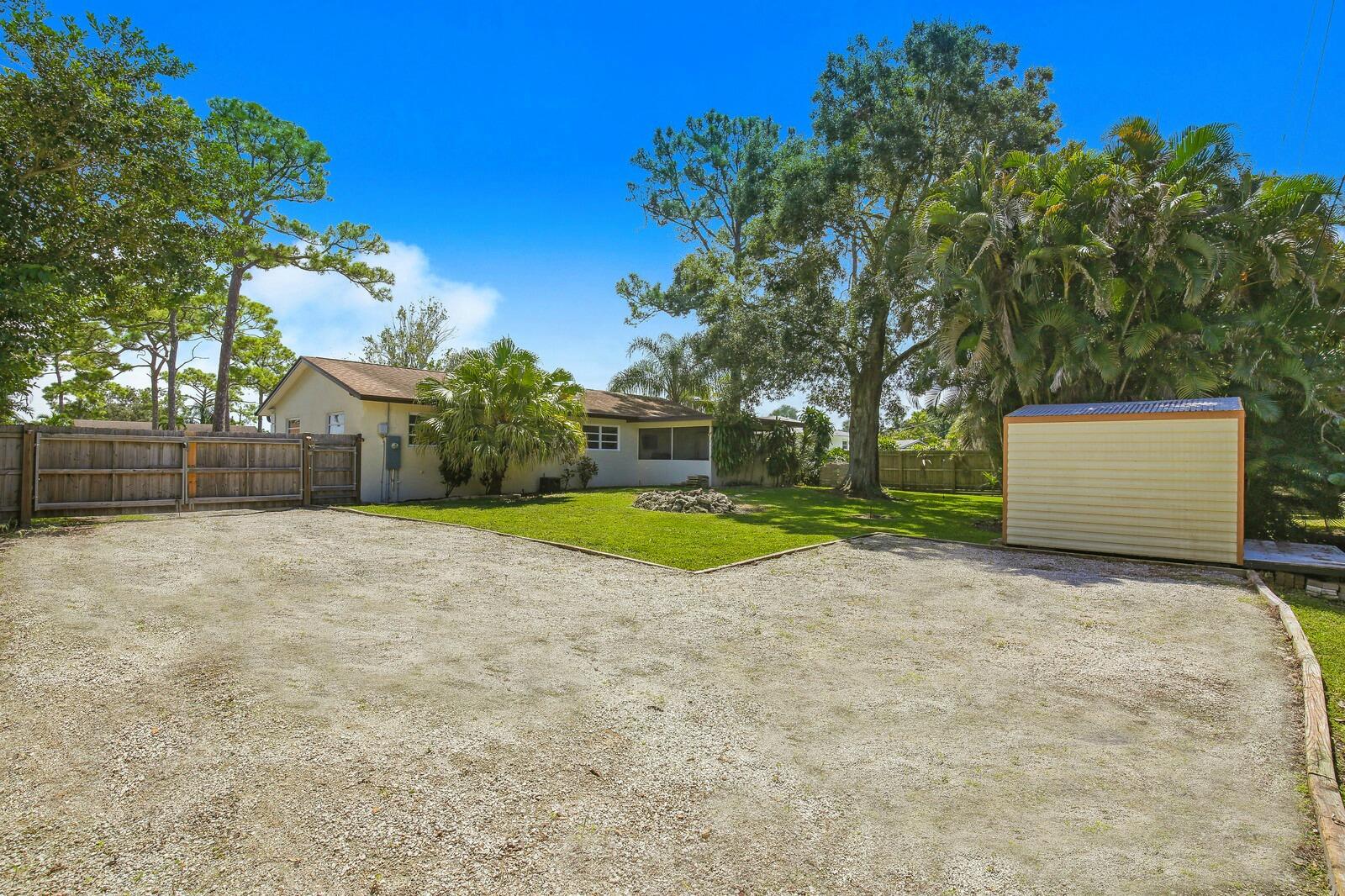 86 Cleveland Road Lake Worth, FL 33467 - Photo 19 of 27 Backyard 2