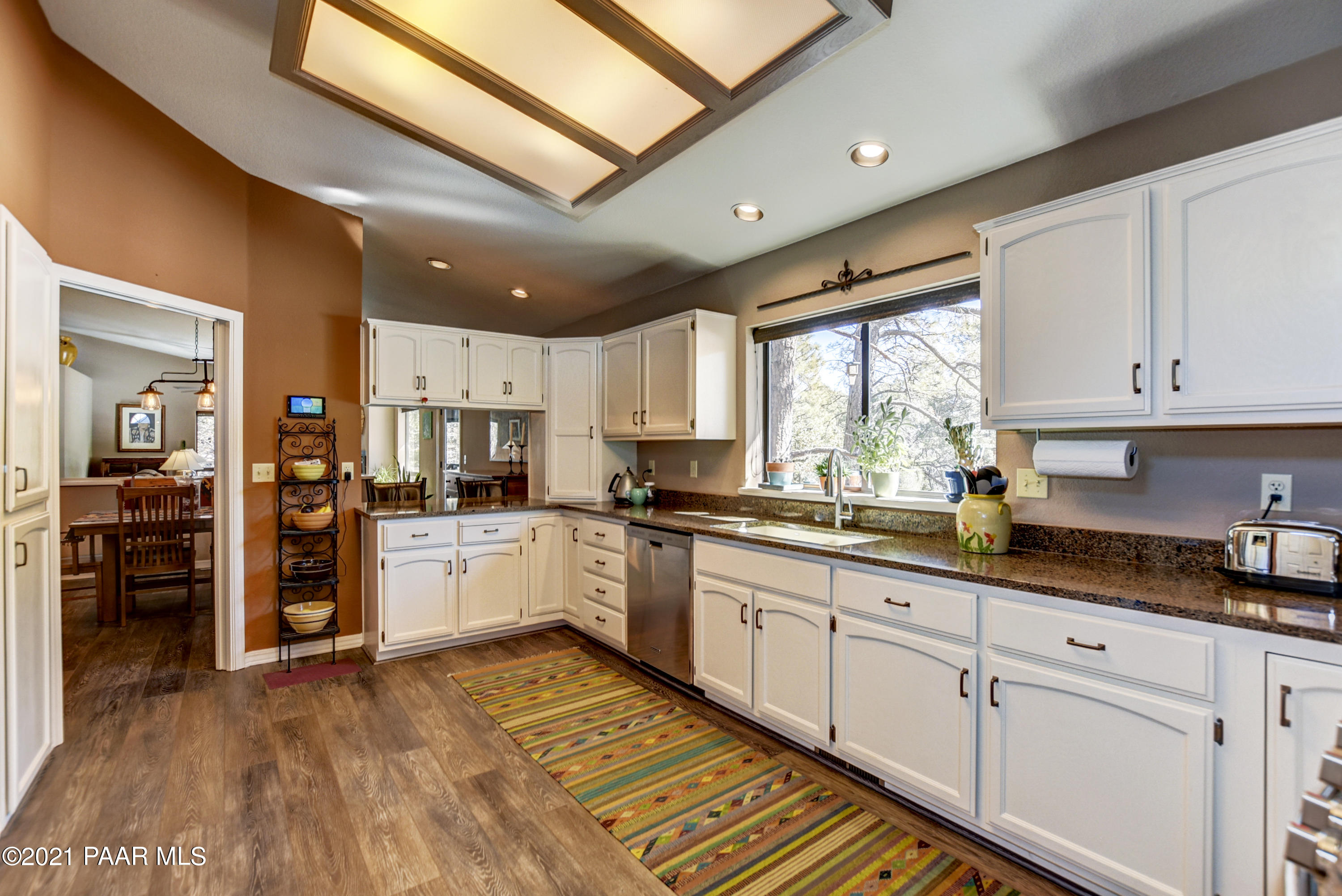1117 East Timber Ridge Road Prescott, AZ 86303 - Photo 10 of 30 Kitchen