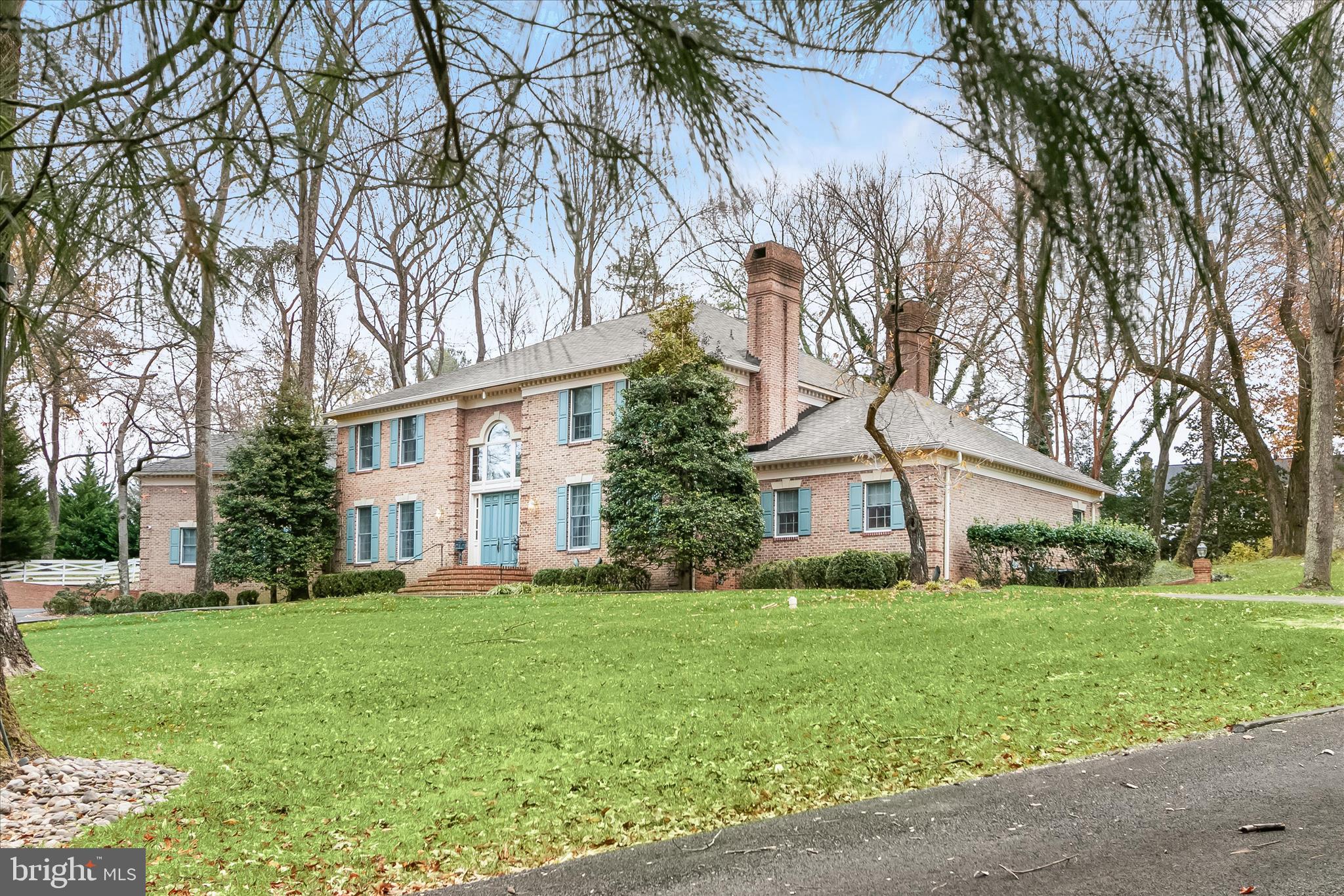 949 Bellview Road McLean, VA 22102 - Photo 4 of 45 Facade