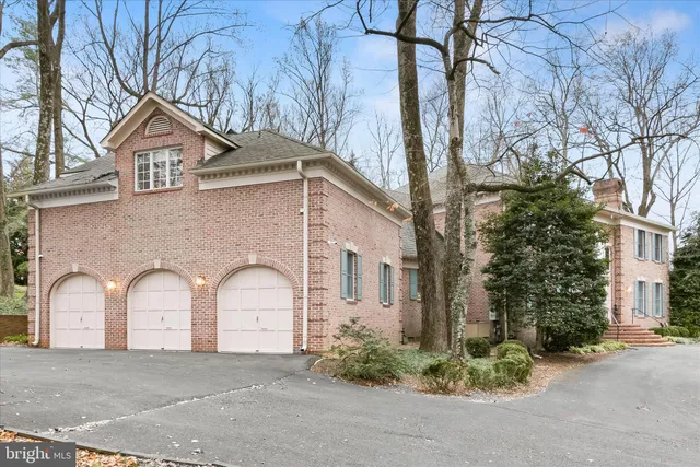 $2,830,000 | 949 Bellview Road, McLean, VA 22102