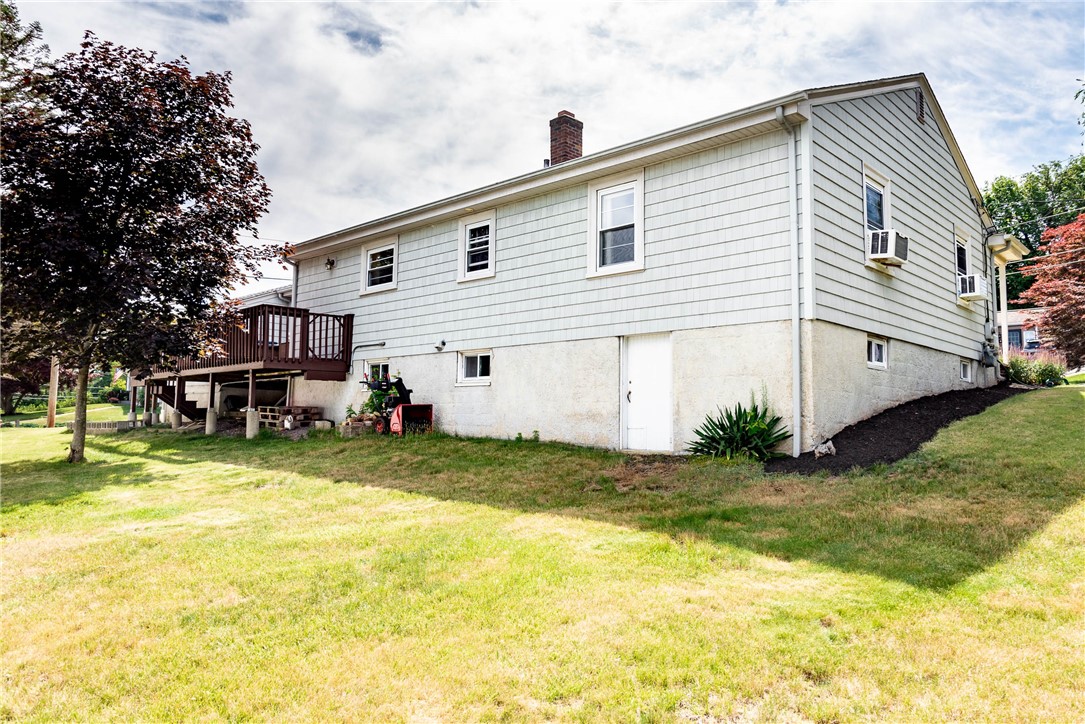 9 Oaklawn Road North Smithfield, RI 02896 - Photo 6 of 37