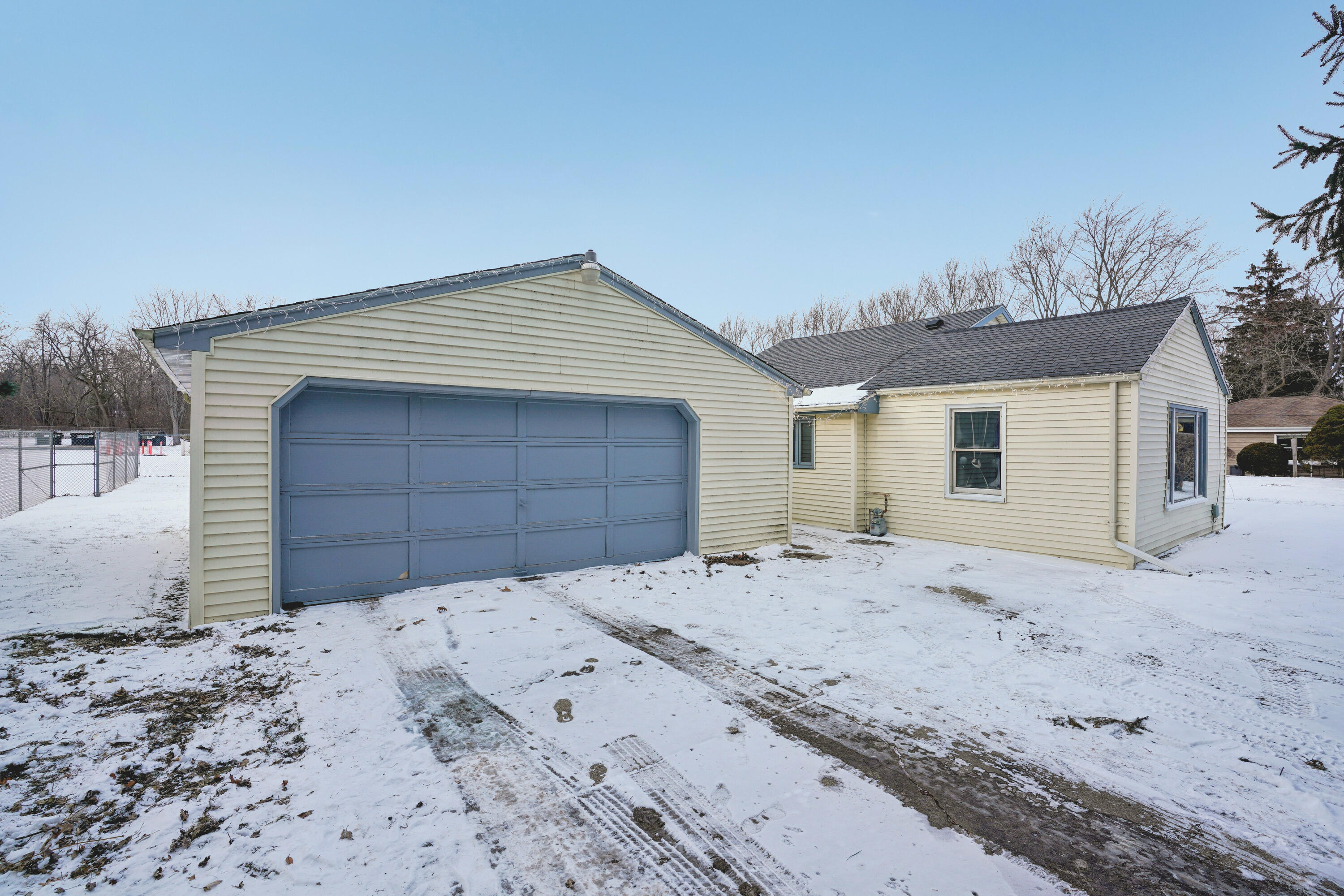 9114 29th Avenue Pleasant Prairie, WI 53143 - Photo 2 of 46 2-print-29th Ave-S2101-002