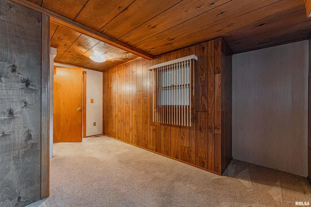 $84,000 | 1121 Broadway Street, Lincoln, IL 62656