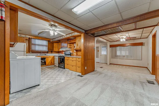 $84,000 | 1121 Broadway Street, Lincoln, IL 62656