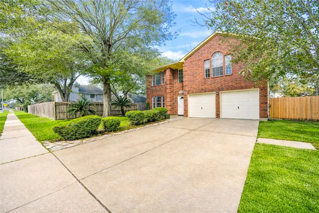 $279,900 | 15926 Mission Glen Drive, Houston, TX 77083