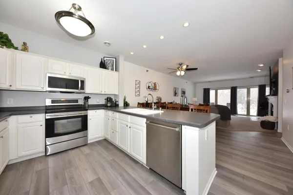 $312,400 | 1500 Gabriel Drive, Unit 2, Waukesha, WI 53188