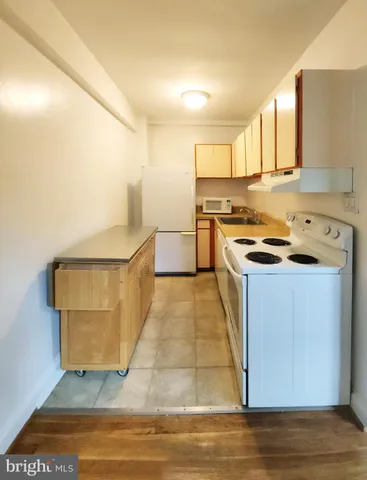 $1,350 | 3051 Idaho Avenue Northwest, Unit 317, Washington, DC 20016