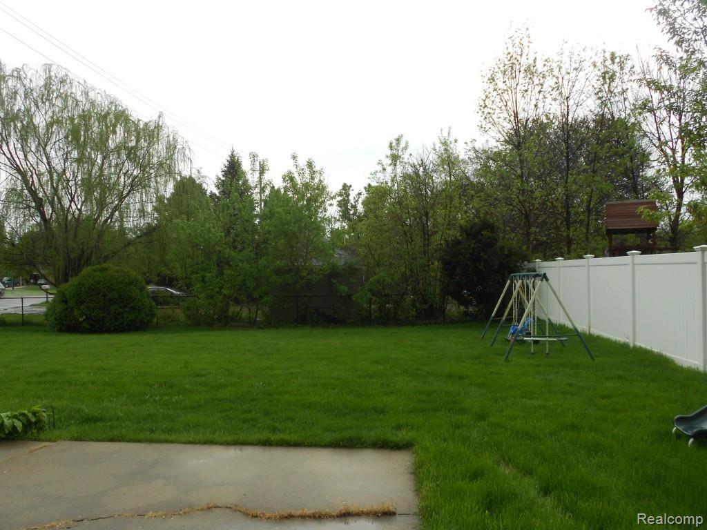 42411 Hanford Road Canton, MI 48187 - Photo 23 of 33 DSCN4580.jpg