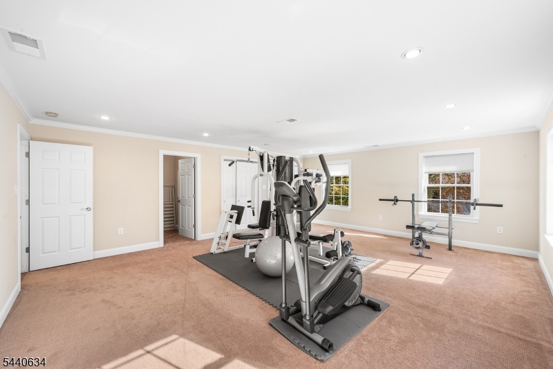 21 Angus Lane Warren, NJ 07059 - Photo 37 of 48