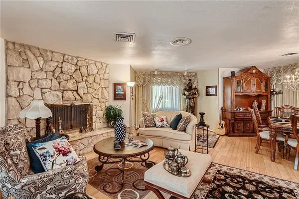 $5,650 | 7082 Mira Vista Street, Las Vegas, NV 89120