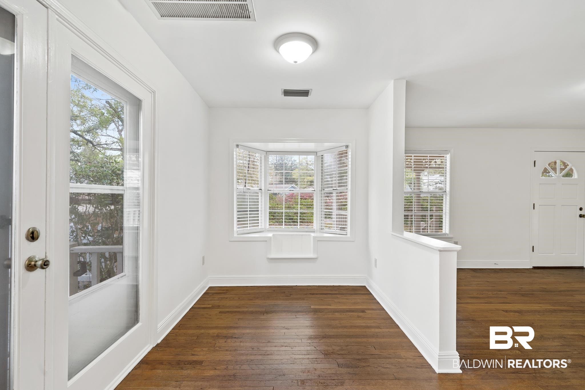 304 Liberty Street Fairhope, AL 36532 - Photo 7 of 25 Cozy breakfast nook with window seat