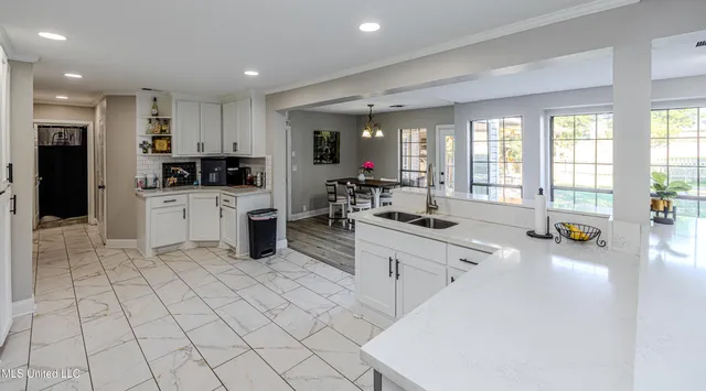 $449,900 | 28 Deerfield Drive, Madison, MS 39110