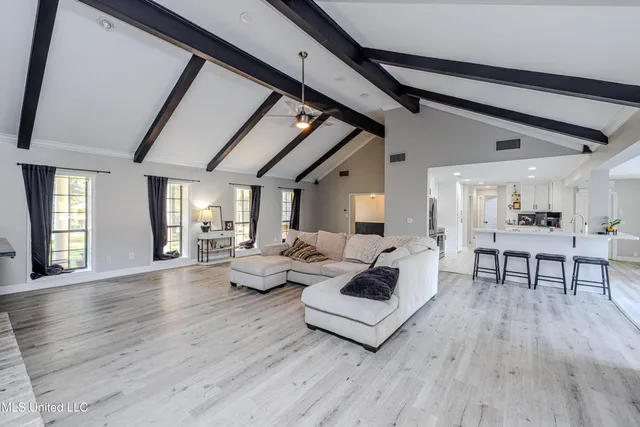 $449,900 | 28 Deerfield Drive, Madison, MS 39110