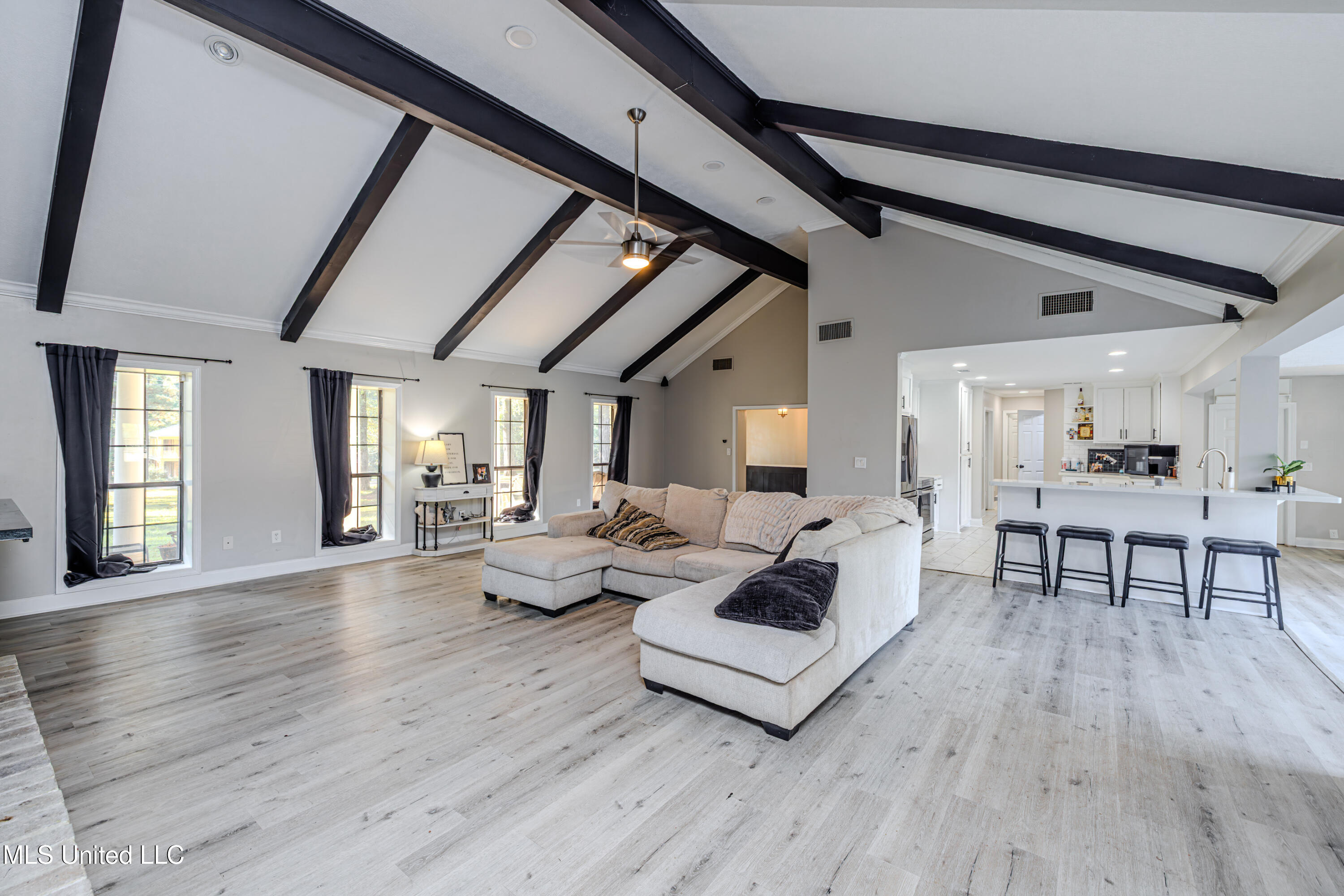 28 Deerfield Drive Madison, MS 39110 - Photo 10 of 49 1R4A9042