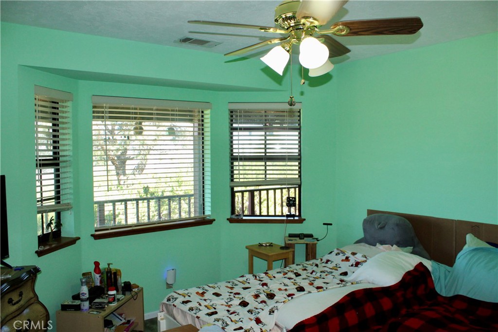 945 Nielson Road Pinon Hills, CA 92372 - Photo 22 of 51 Bedroom 3