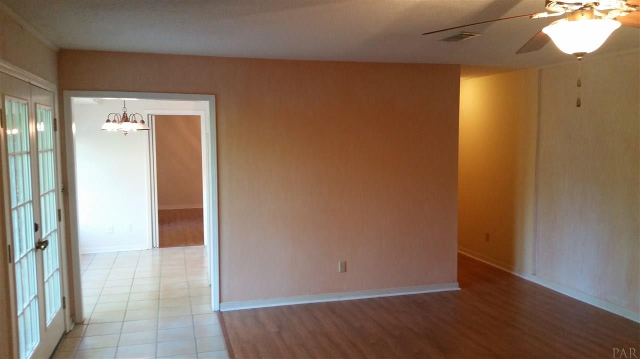 8808 Burning Tree Road Pensacola, FL 32514 - Photo 9 of 22 Gallery Image 9