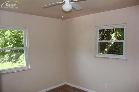 6501 Chicago Road Flushing, MI 48433 - Photo 12 of 22 20367745-11.JPG