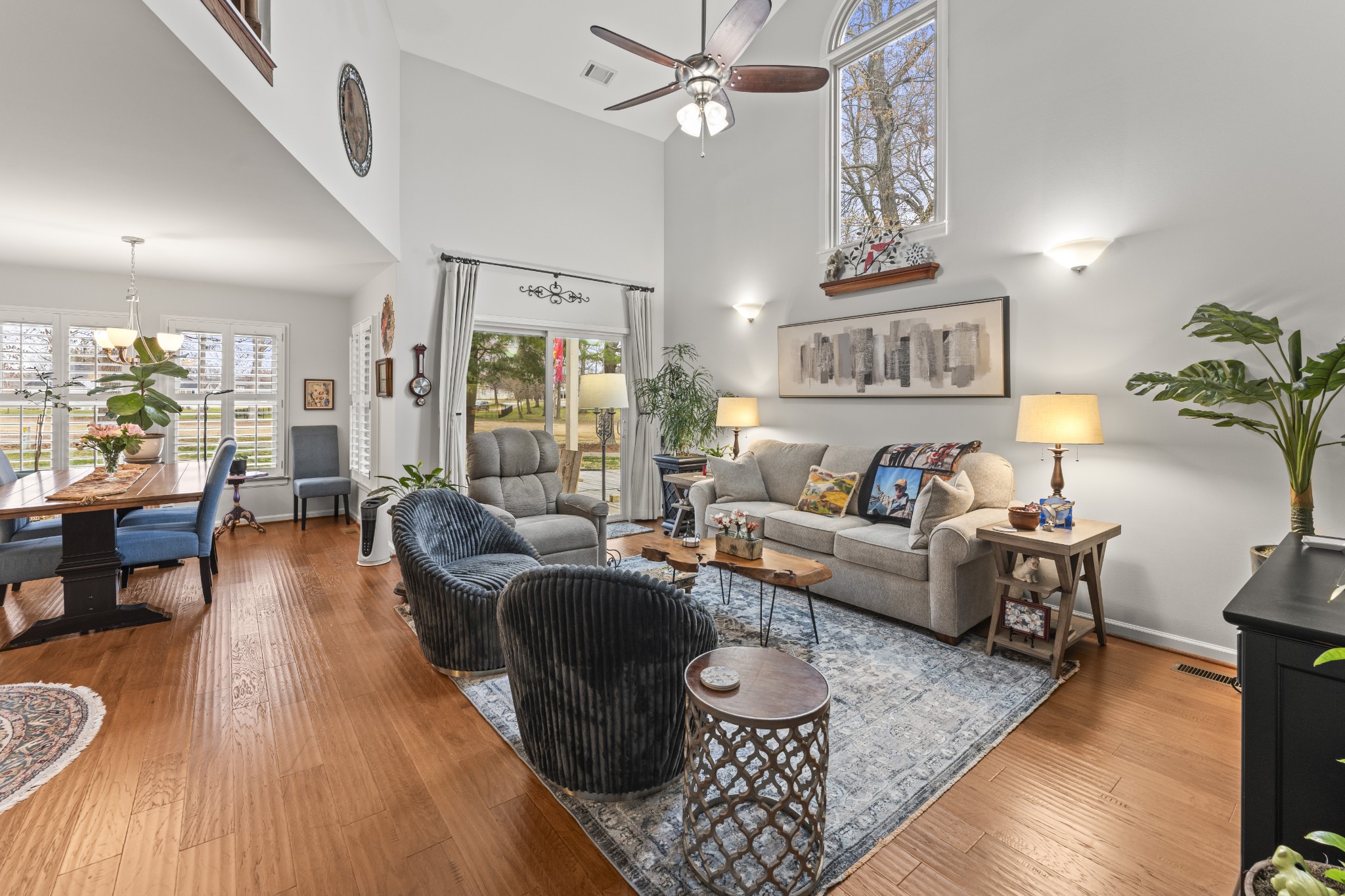 6 Chadsworth Place Tullahoma, TN 37388 - Photo 2 of 49 a living room with furniture and a wooden floor
