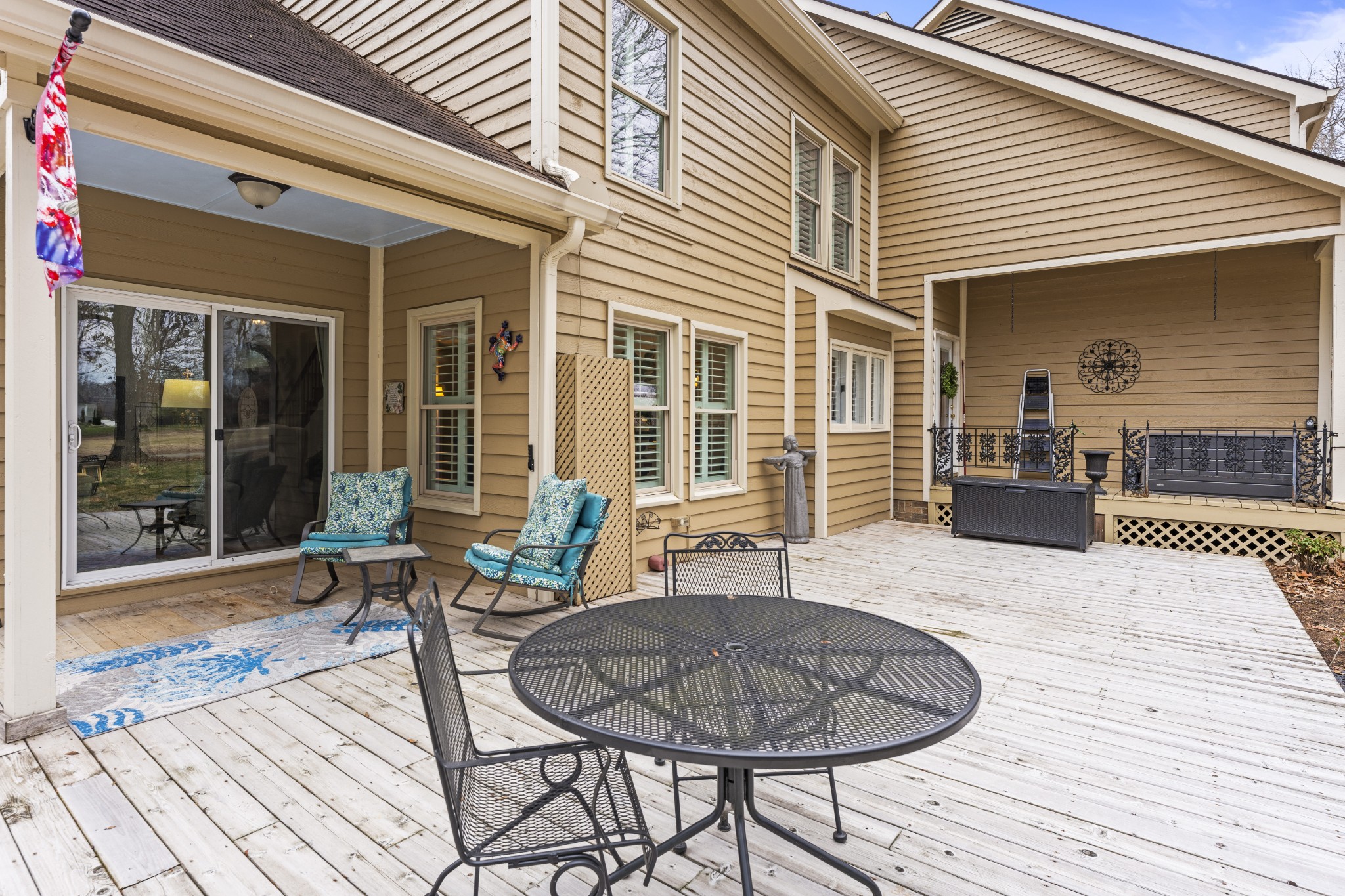 6 Chadsworth Place Tullahoma, TN 37388 - Photo 33 of 49 a outdoor space with furniture