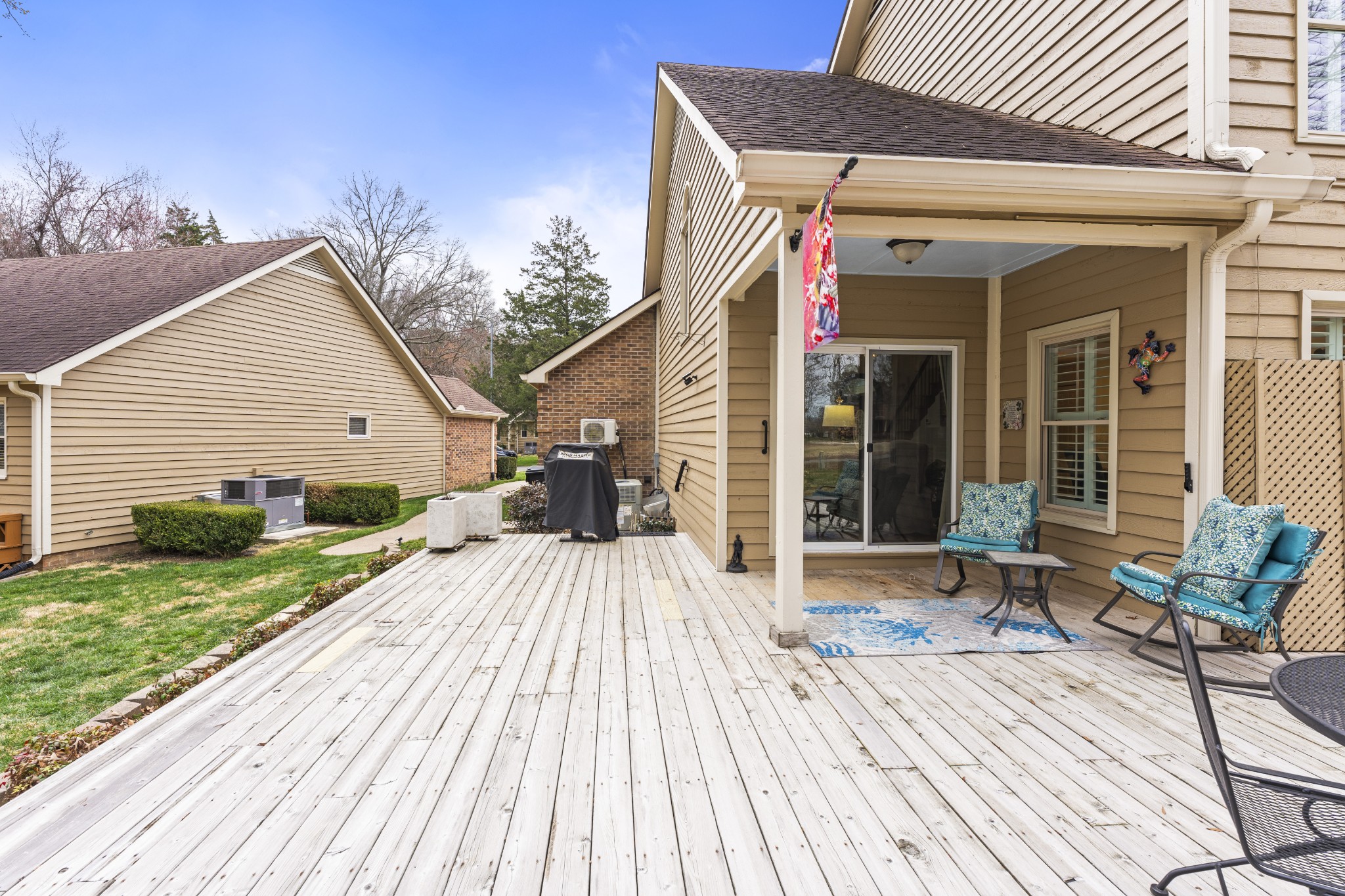 6 Chadsworth Place Tullahoma, TN 37388 - Photo 35 of 49 a view of a house with sitting area
