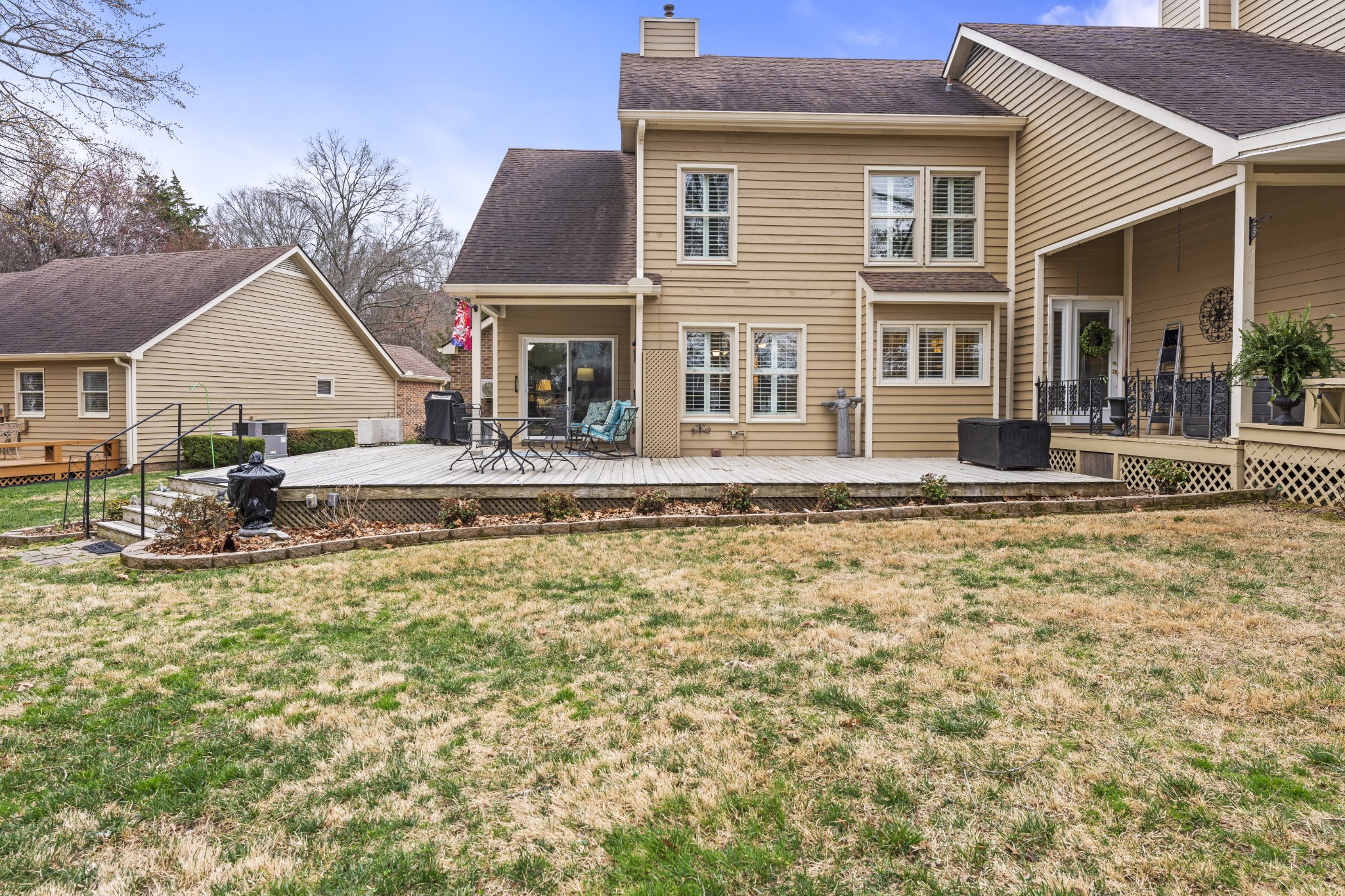 6 Chadsworth Place Tullahoma, TN 37388 - Photo 40 of 49 a front view of a house with a yard