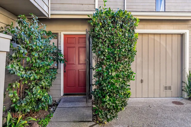 $715,000 | 522 West Victoria Street, Unit B, Santa Barbara, CA 93101