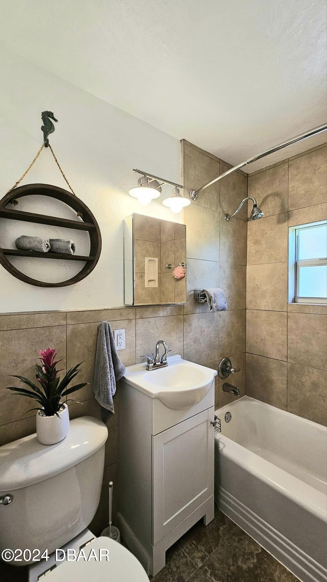 23 Palmetto Drive Ormond Beach, FL 32176 - Photo 22 of 42 newer vanity