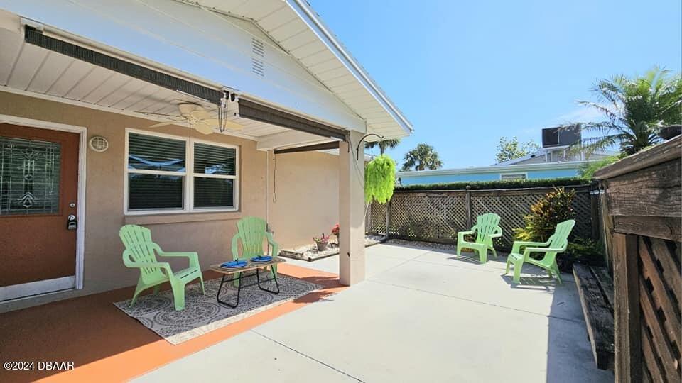 23 Palmetto Drive Ormond Beach, FL 32176 - Photo 3 of 42 covered fenced front patio