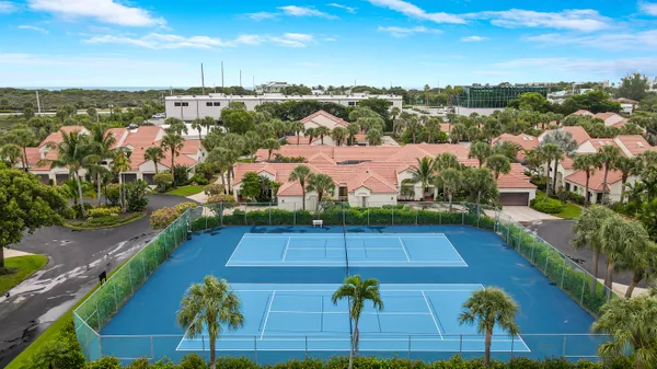 $499,900 | 101 Sea Oats Drive, Unit E, Juno Beach, FL 33408