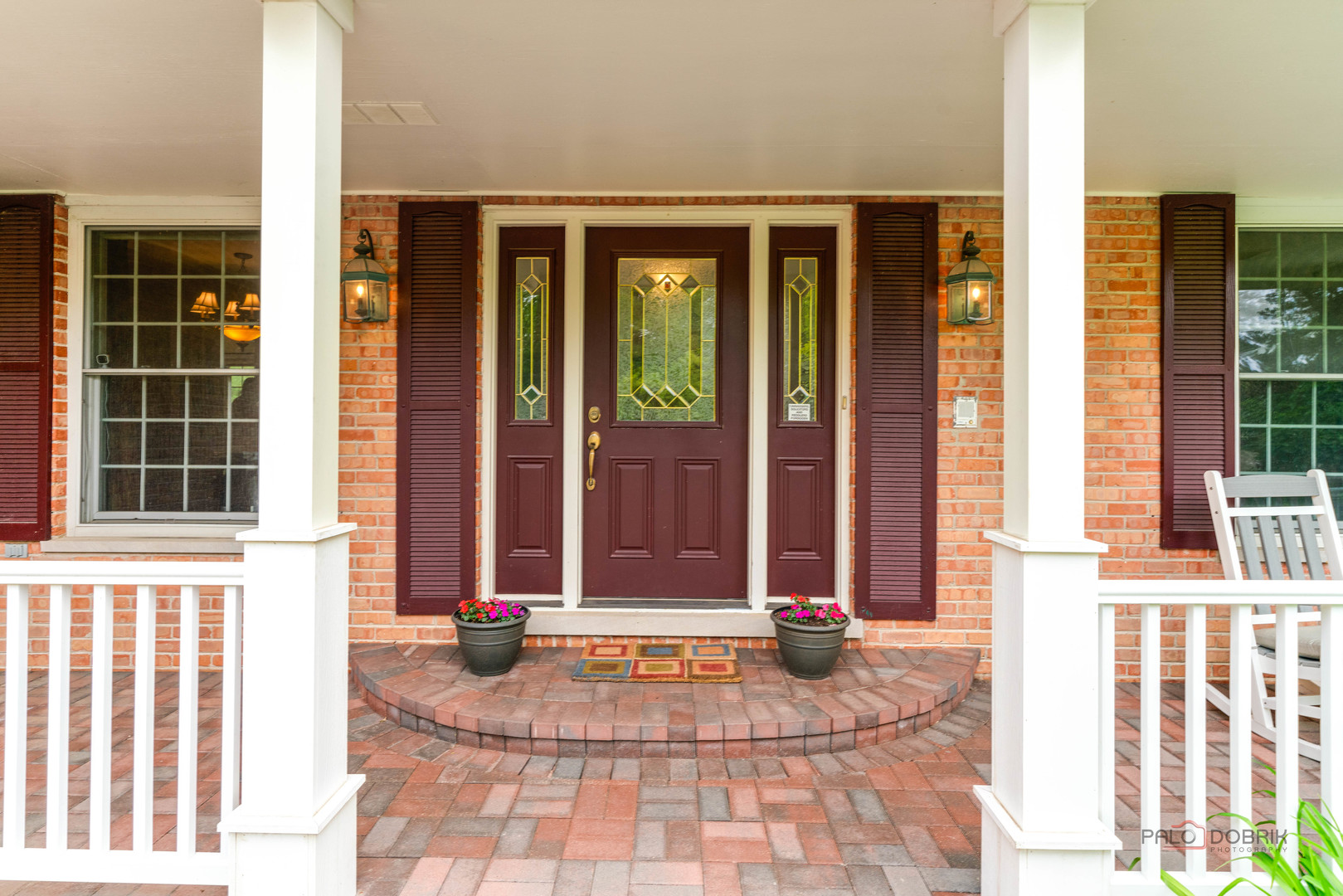 357 Roberts Road Inverness, IL 60010 - Photo 5 of 50 a view of entrance of the house