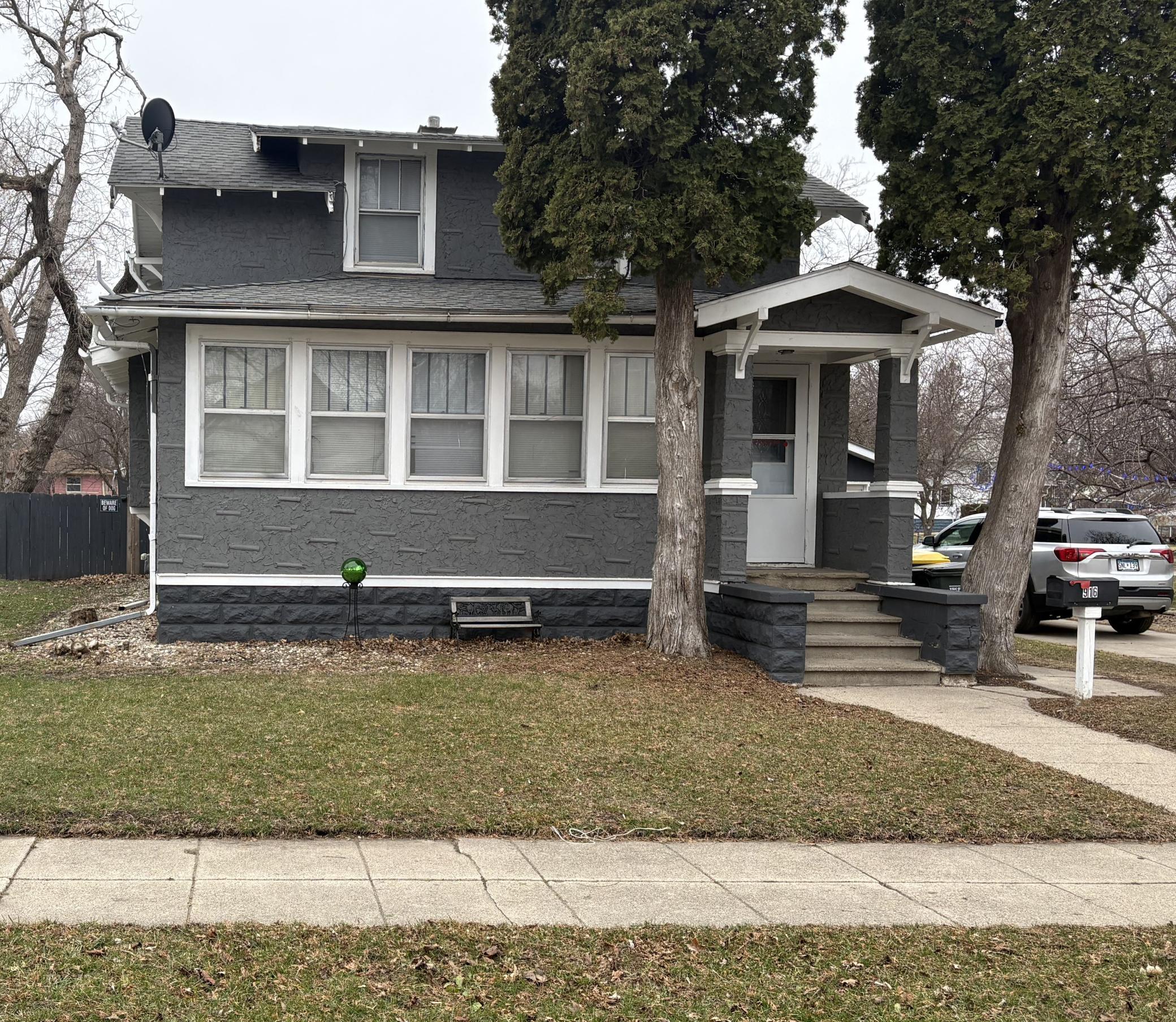 916 5th Street South St. James, MN 56081 - Photo 1 of 17