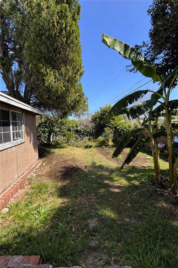 13100 Rangoon Street Arleta, CA 91331 - Photo 3 of 14 a view of backyard of house