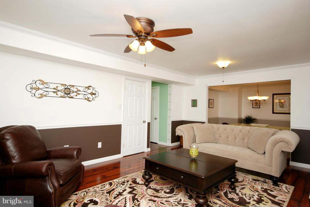 10902 Rock Coast Road Columbia, MD 21044 - Photo 26 of 30 Living Room
